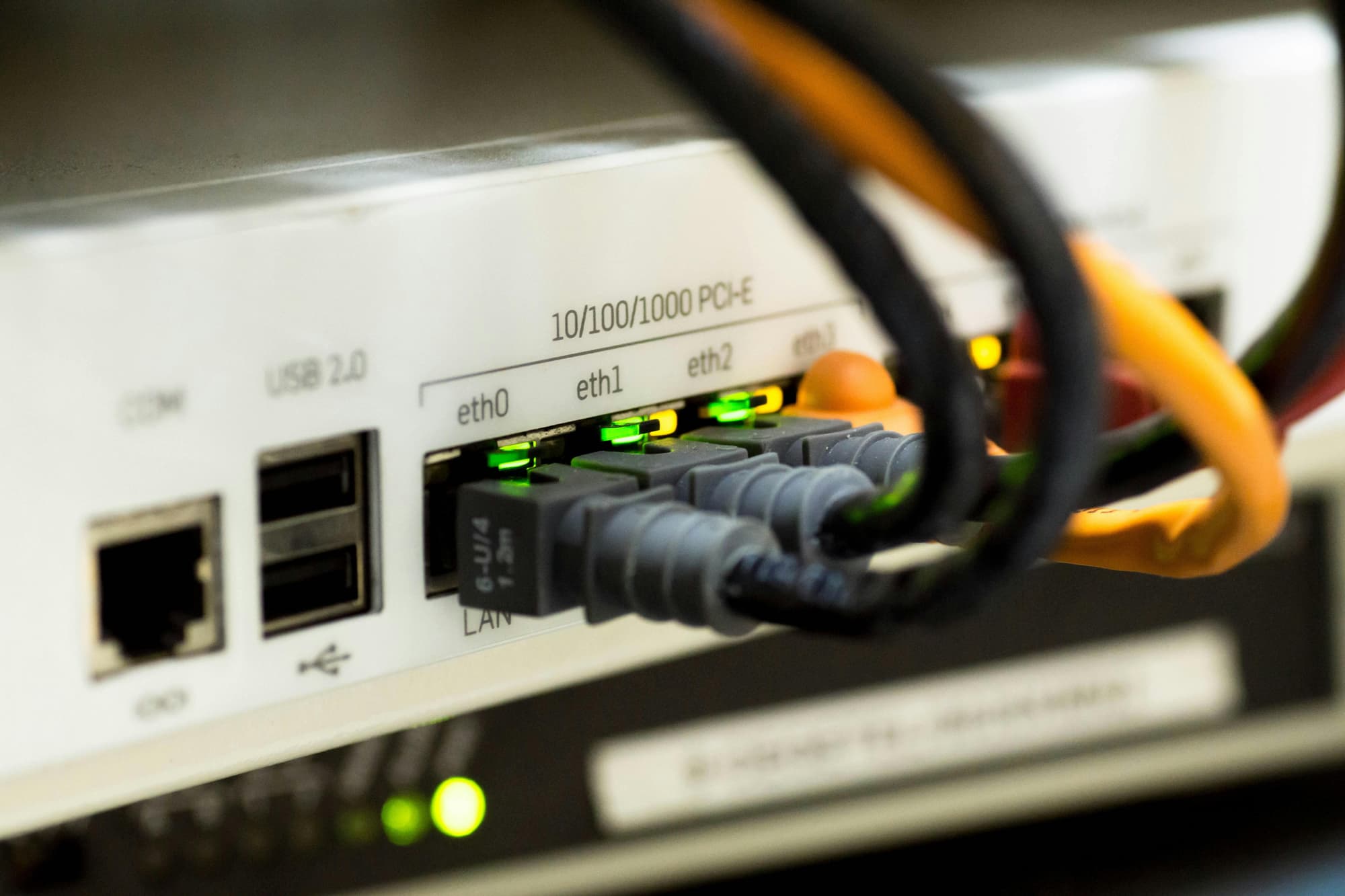 netzwerk-router-anschlüsse-vendomat-service