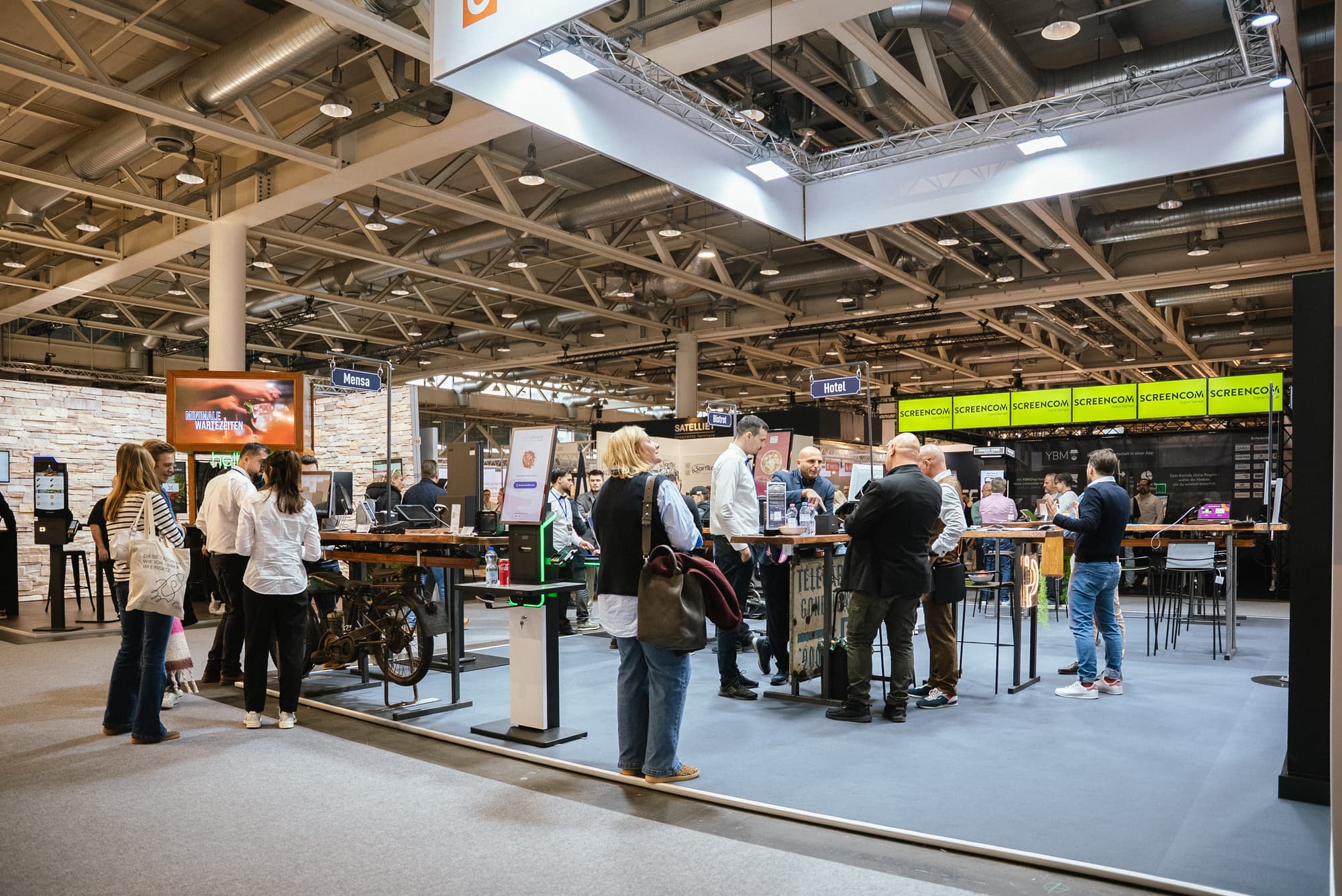 Vendomat Igeho Messe Stand von der Seite