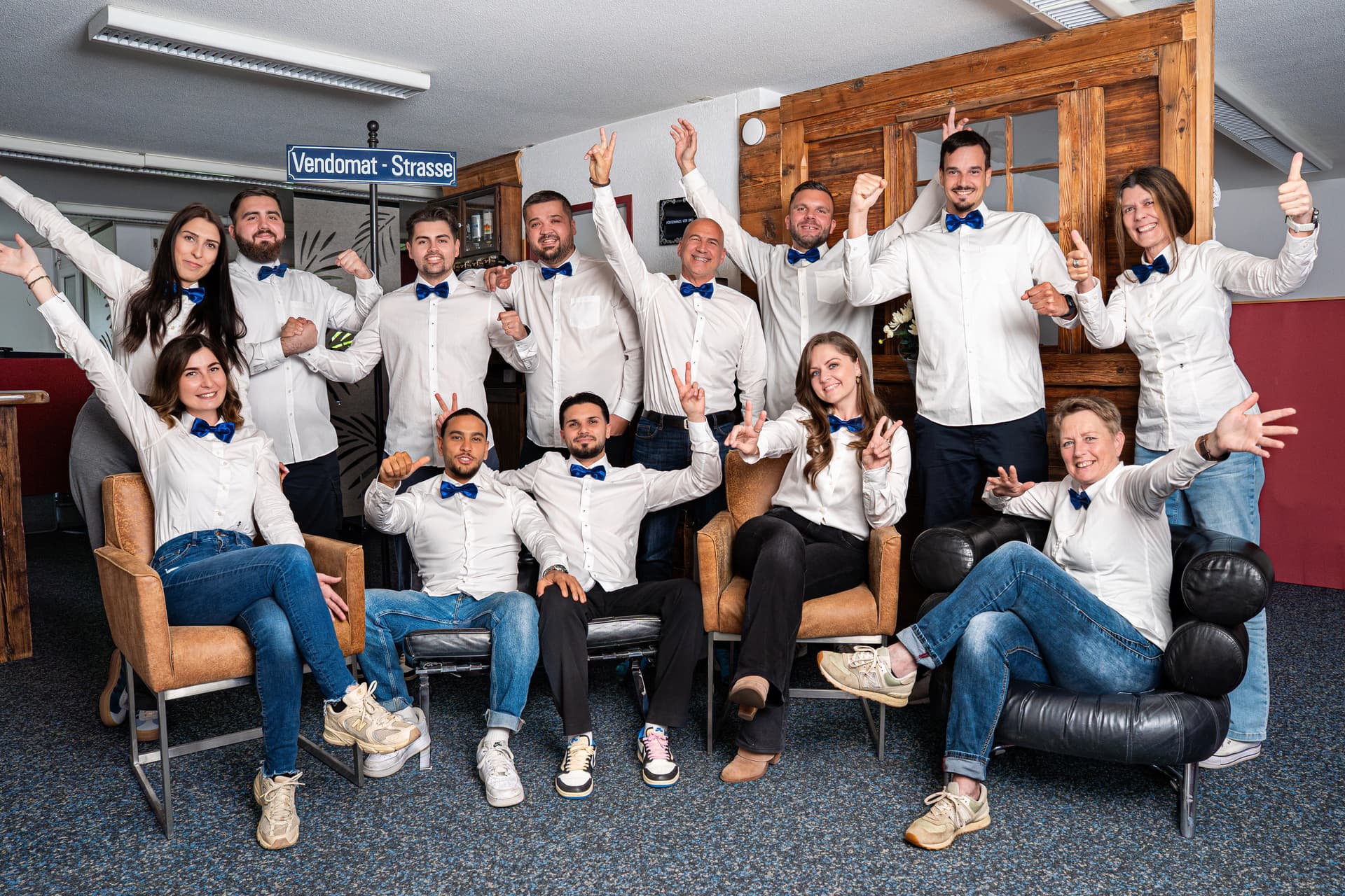 Vendomat Team Hände Lachen