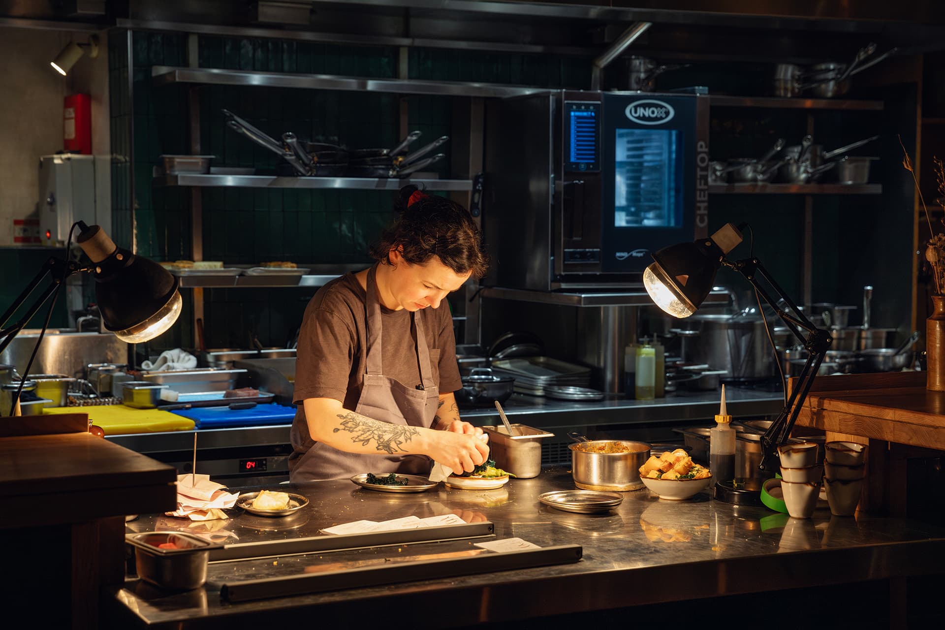 Köche arbeiten effizienter mit dem Lightspeed Küchenmonitor