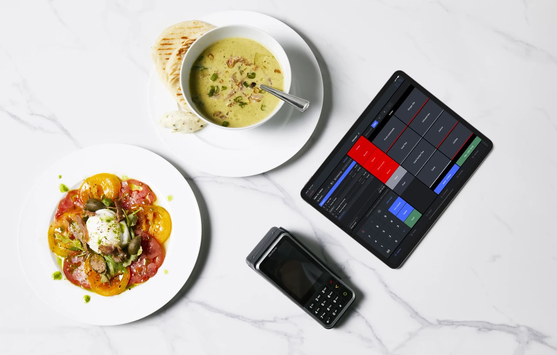 Mit iPad Kassensystem und Kartenterminal schneller Essen abkassieren.