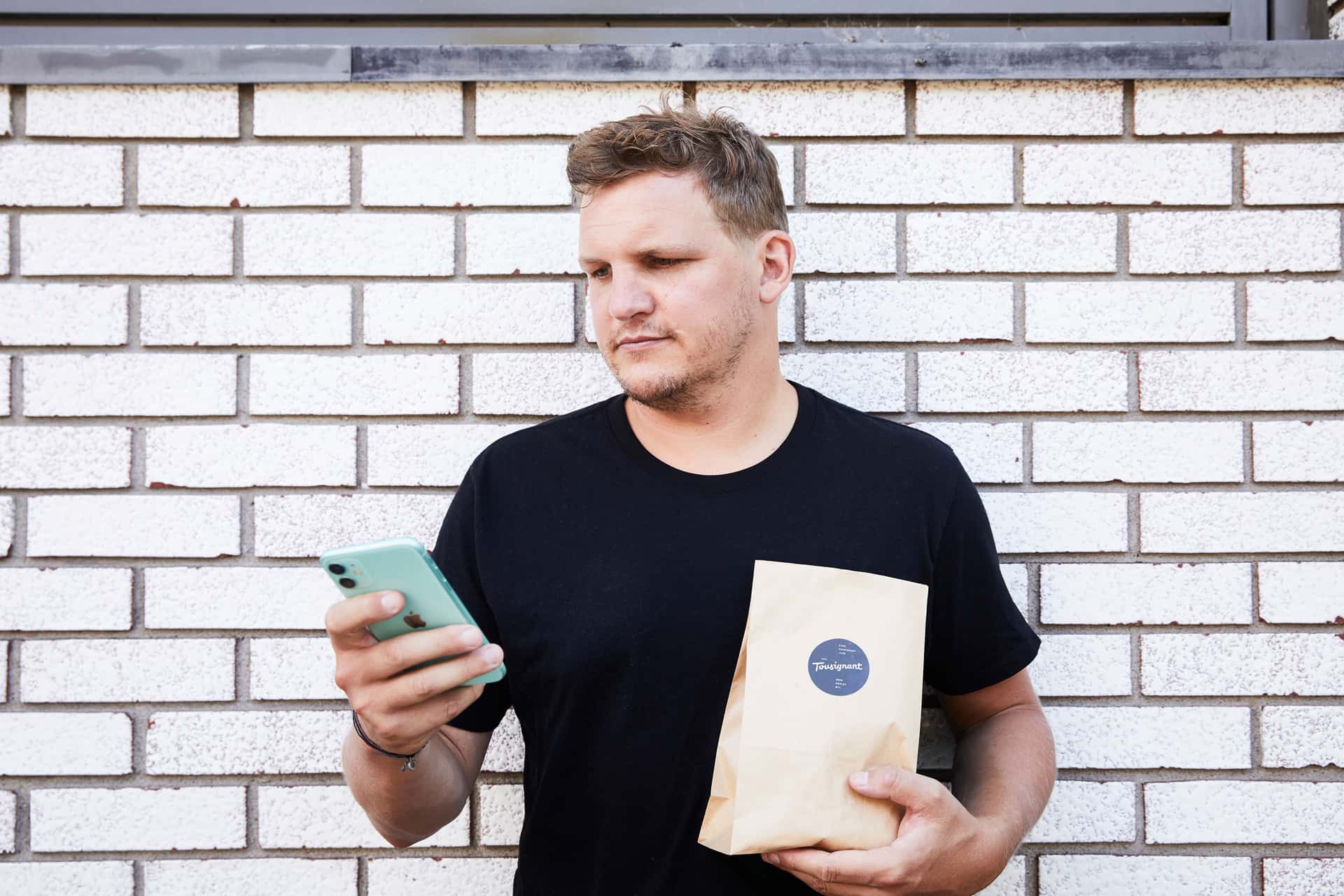 Von überall unterwegs mit dem Smartphone direkt online bestellen und abholen