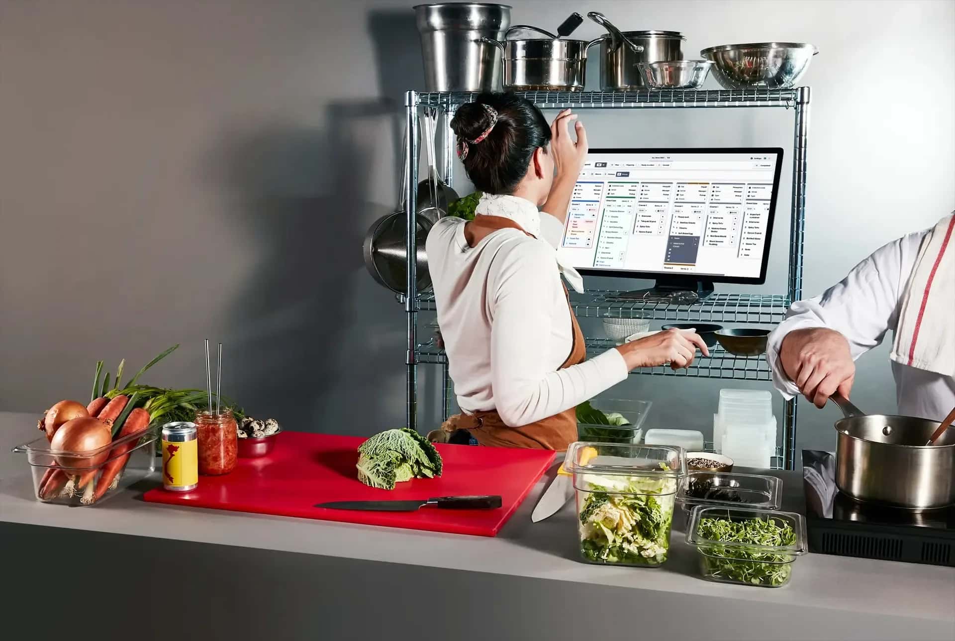 Neuer Küchenmonitor KDS zeigt Köchen die neusten Bestellungen auf Monitor an